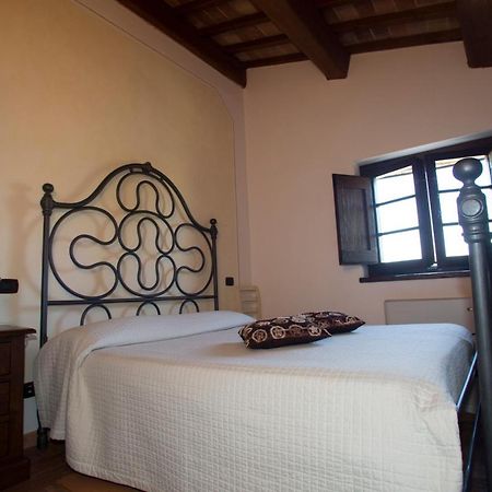 Terre Del Cantico Country House Spello Bagian luar foto